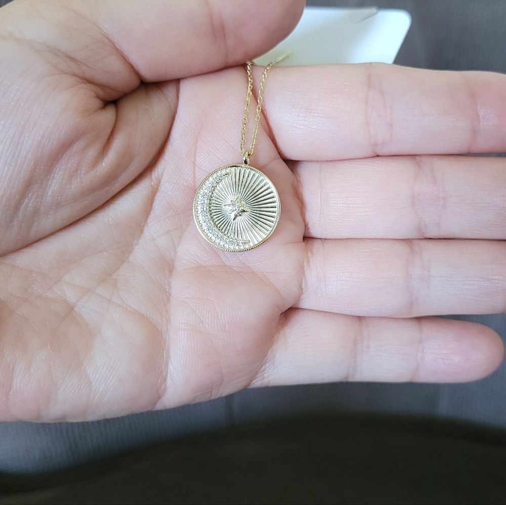 "The Moon"🌙 Disc📀 Pendant Necklace - NWT - Picture 3 of 12